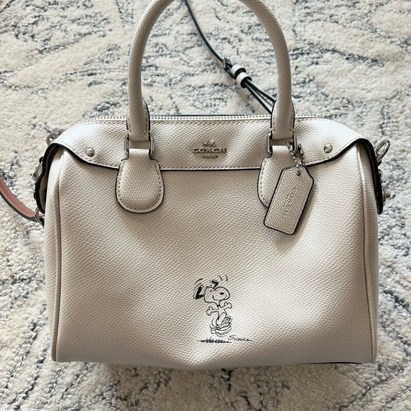 Coach X Peanuts Snoopy Mini Bennett - Picture 1 of 16